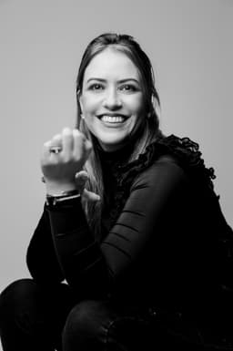 Retrato da psicóloga Thaiana Filla